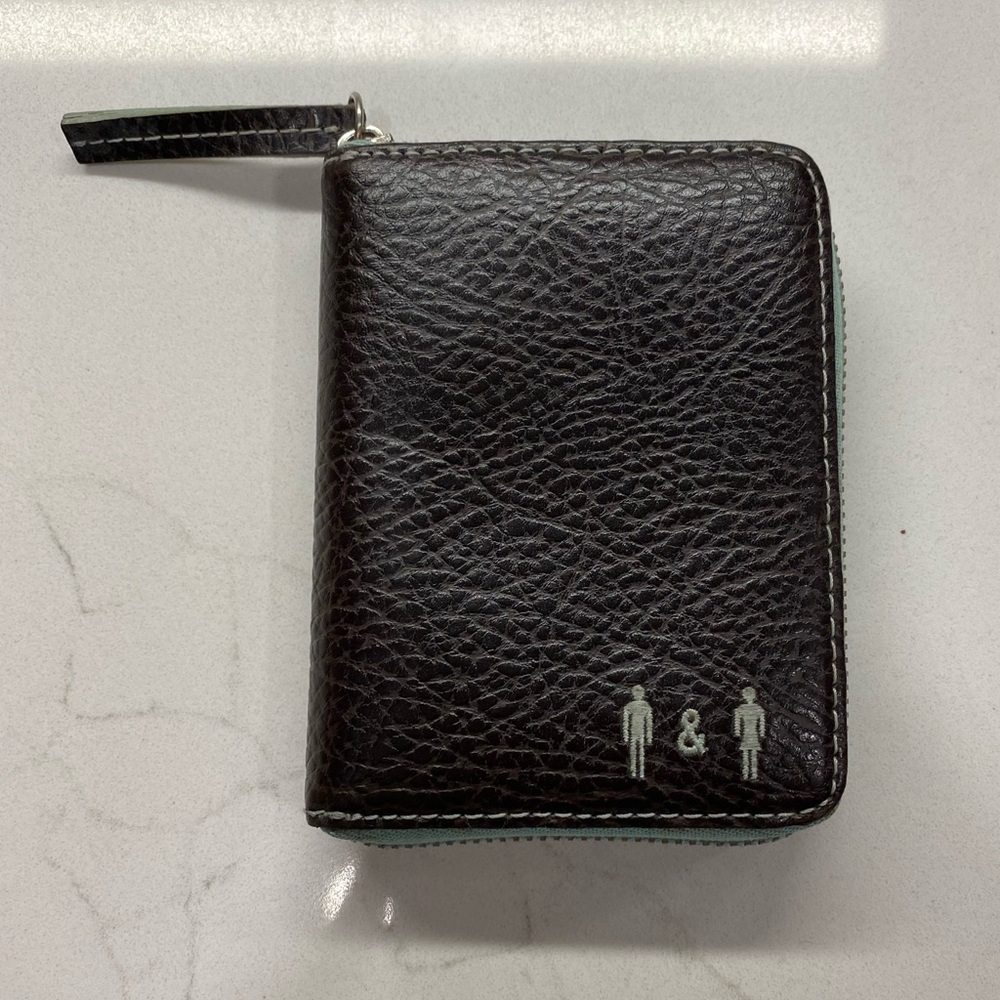 Matt & Nat wallet in brown made of vegan materials.